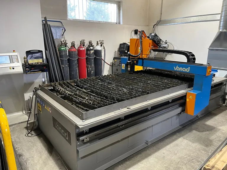 2016 VANAD Kompakt Light 15/30 CNC-Plasmaschneidanlage